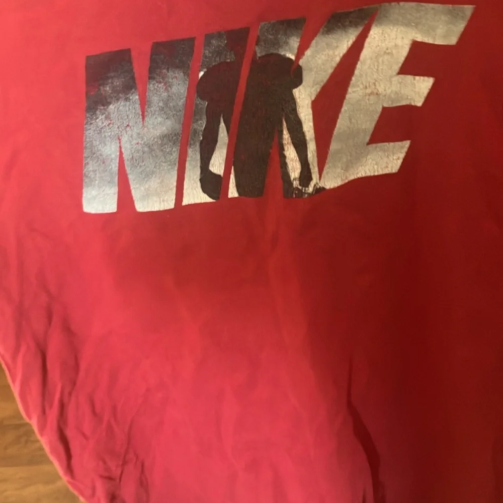 FINAL MARKDOWN Children’s Nike Crimson Tee with Metallic Logo large